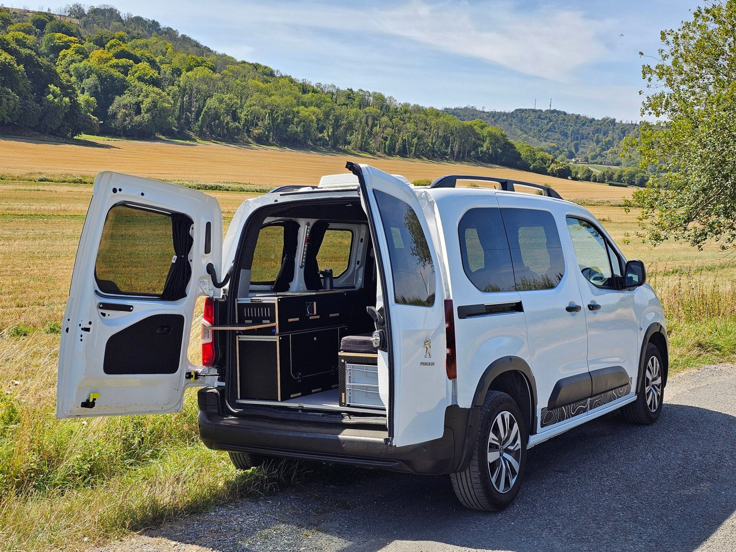 NEW Caddy - Pod sliding campervan kitchen (easy 3 part self - assemble) - Vangear - EU