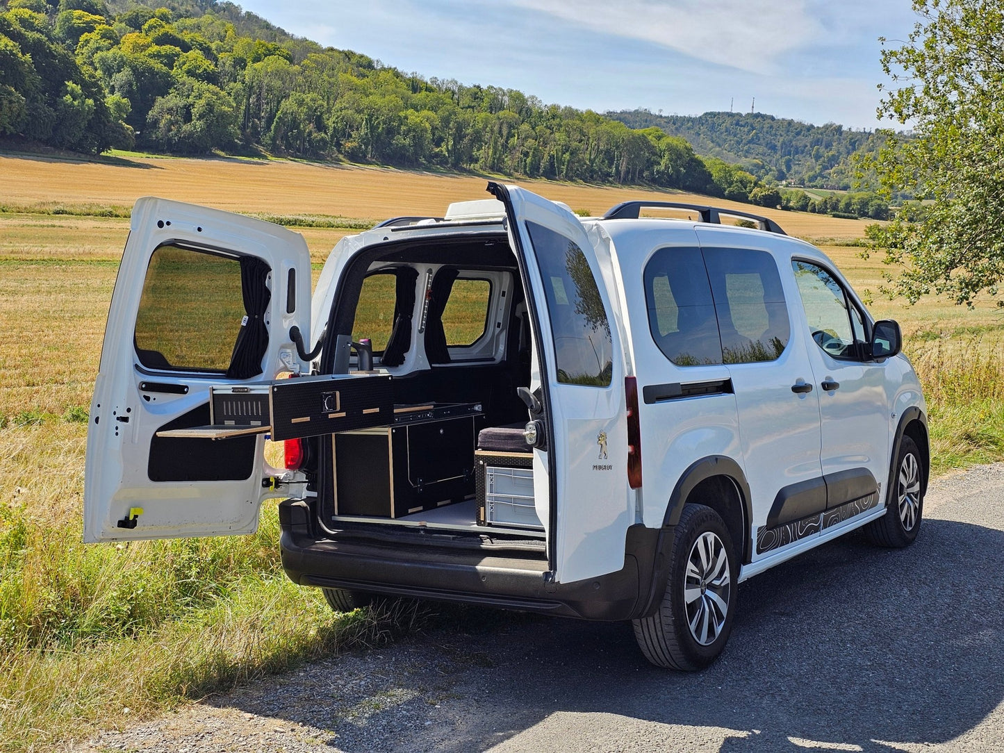 NEW Caddy - Pod sliding campervan kitchen (easy 3 part self - assemble) - Vangear - EU