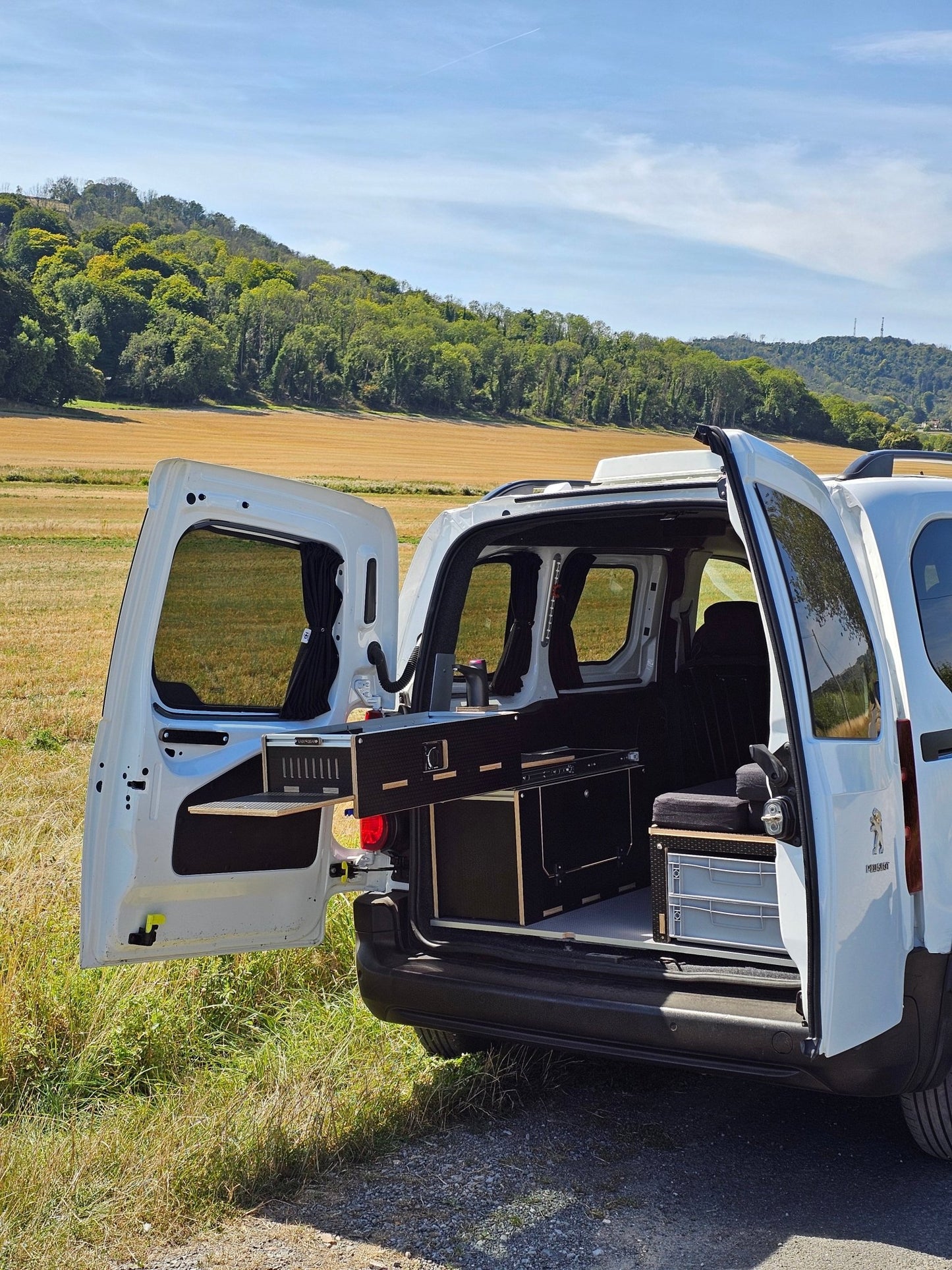 NEW Caddy - Pod sliding campervan kitchen (easy 3 part self - assemble) - Vangear - EU