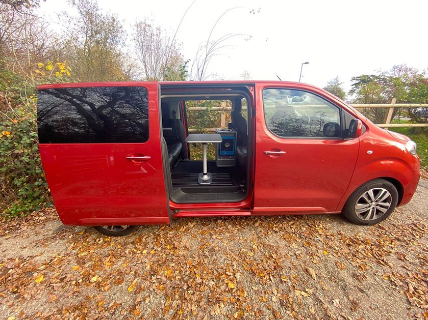 Vangear Table Stand-Citroen-Peugeot-Toyota - Vangear-EU