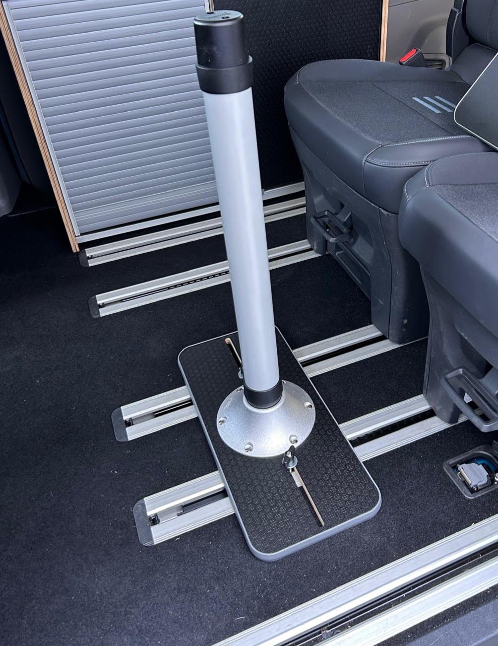 Ford Tourneo Custom anchor/cleats (2024-) - Vangear-EU