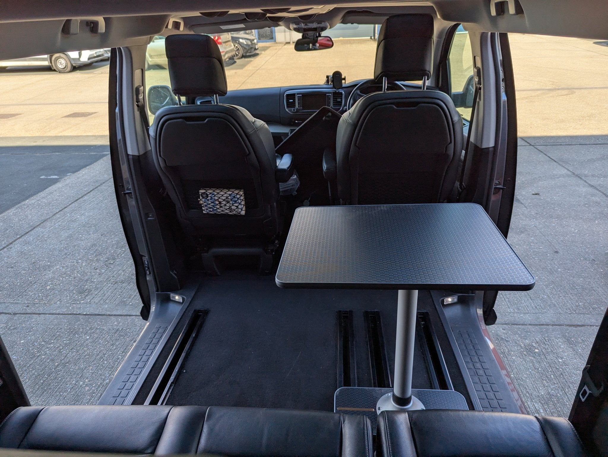 Vangear Table Stand-Citroen-Peugeot-Toyota - Vangear-EU
